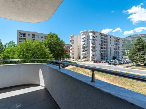 Sale, two bedroom apartment, 70m², Makedonsko naselje, Bar - image 14