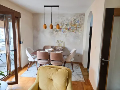 Izdavanje, dvosoban stan, 70m², Stari Aerodrom, Podgorica - image 2