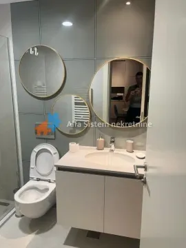Rent, two bedroom apartment, 55m², Savski Venac, Beograd - image 11