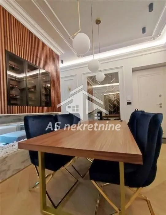 Prodaja, četvorosoban stan, 100m², Vračar Sve Podlokacije, Beograd