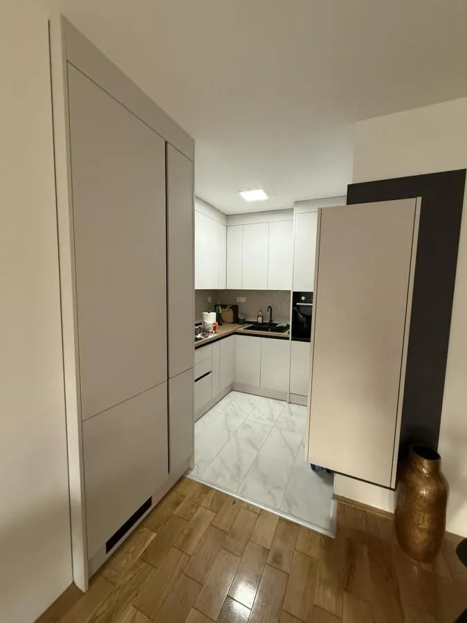 Izdavanje, jednosoban stan, 57m², Crveni Pevac, Niš