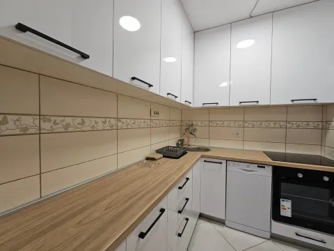 Prodaja, trosoban stan, 80m², Budva, Crna Gora - image 25