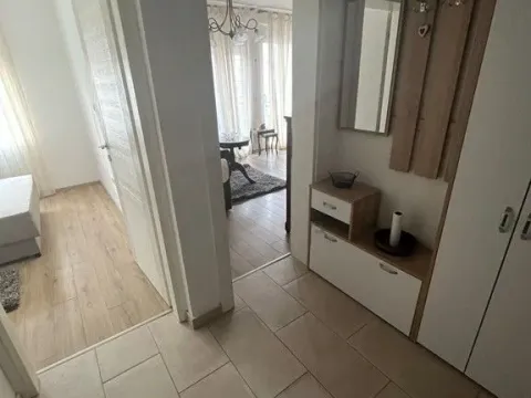 Izdavanje, jednosoban stan, 42m², Dalmatinska ulica, Podgorica - image 5