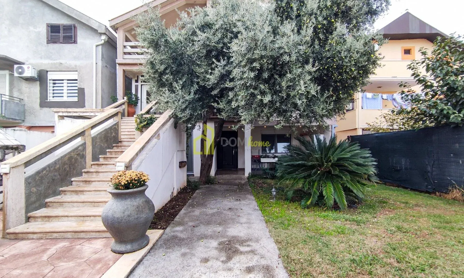 Sale, house, 405m², Stari Aerodrom, Podgorica