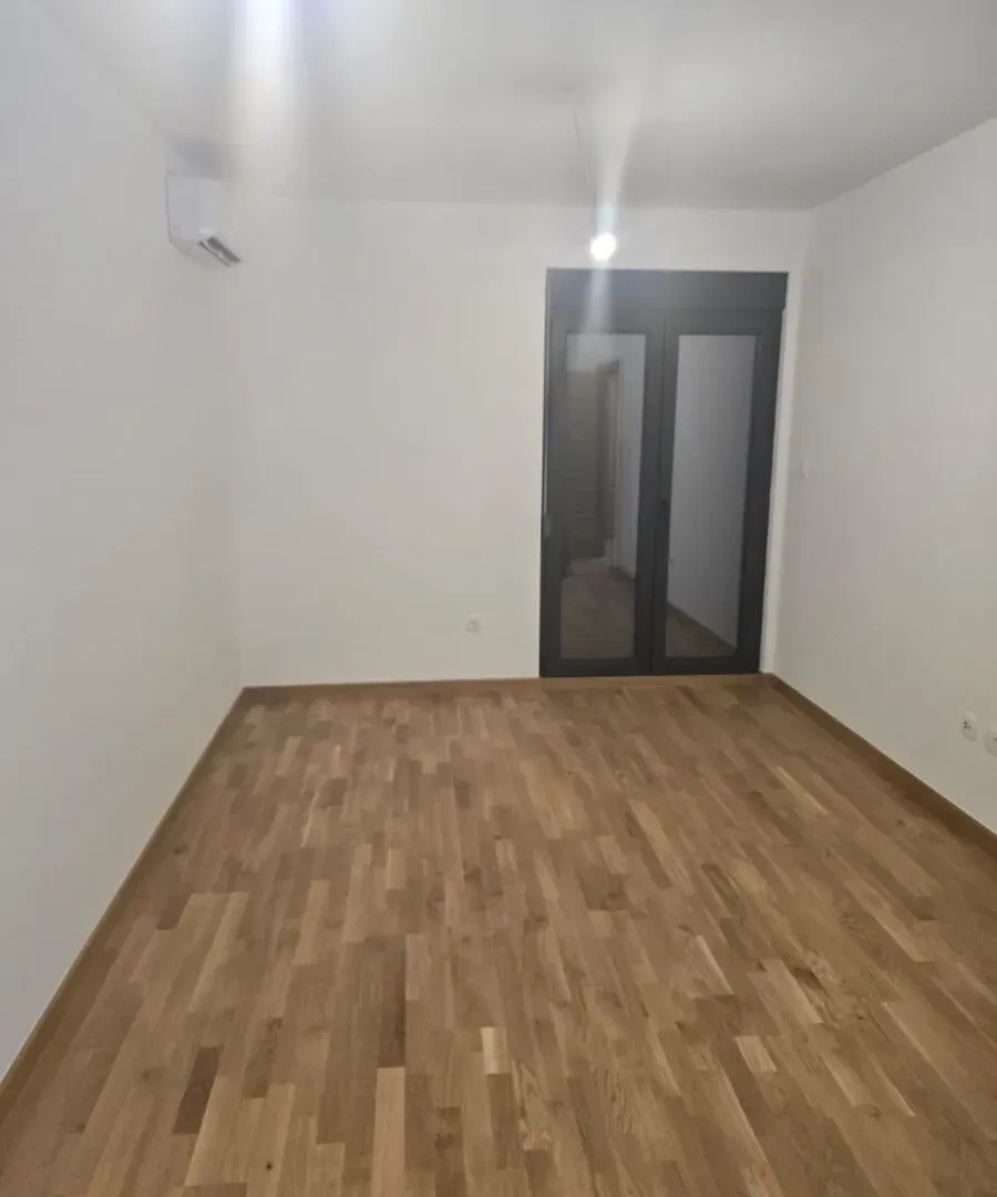 Izdavanje, jednosoban stan, 40m², Tološi, Podgorica