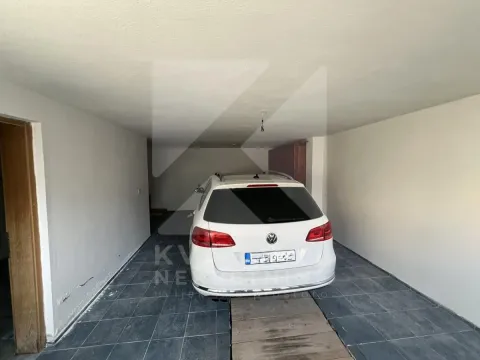 Izdavanje, kuća, 500m², Stari Aerodrom, Podgorica - image 23