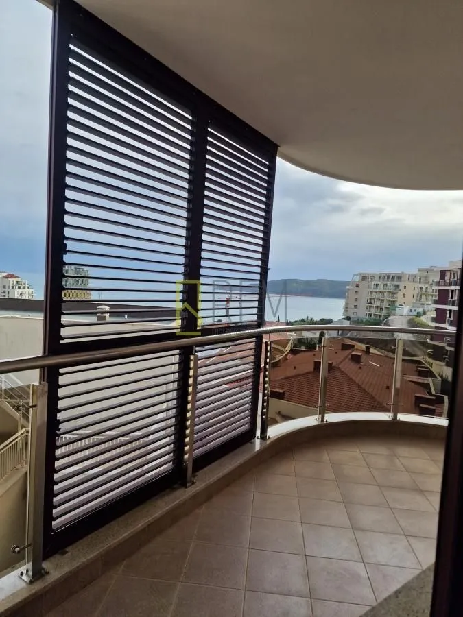 Sale, two bedroom apartment, 120m², Bečići, Budva