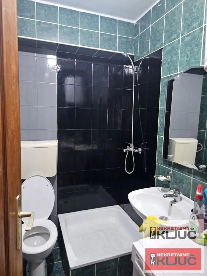 Prodaja, garsonjera, 13m², Avijatičarsko naselje, Novi Sad Sve Podlokacije