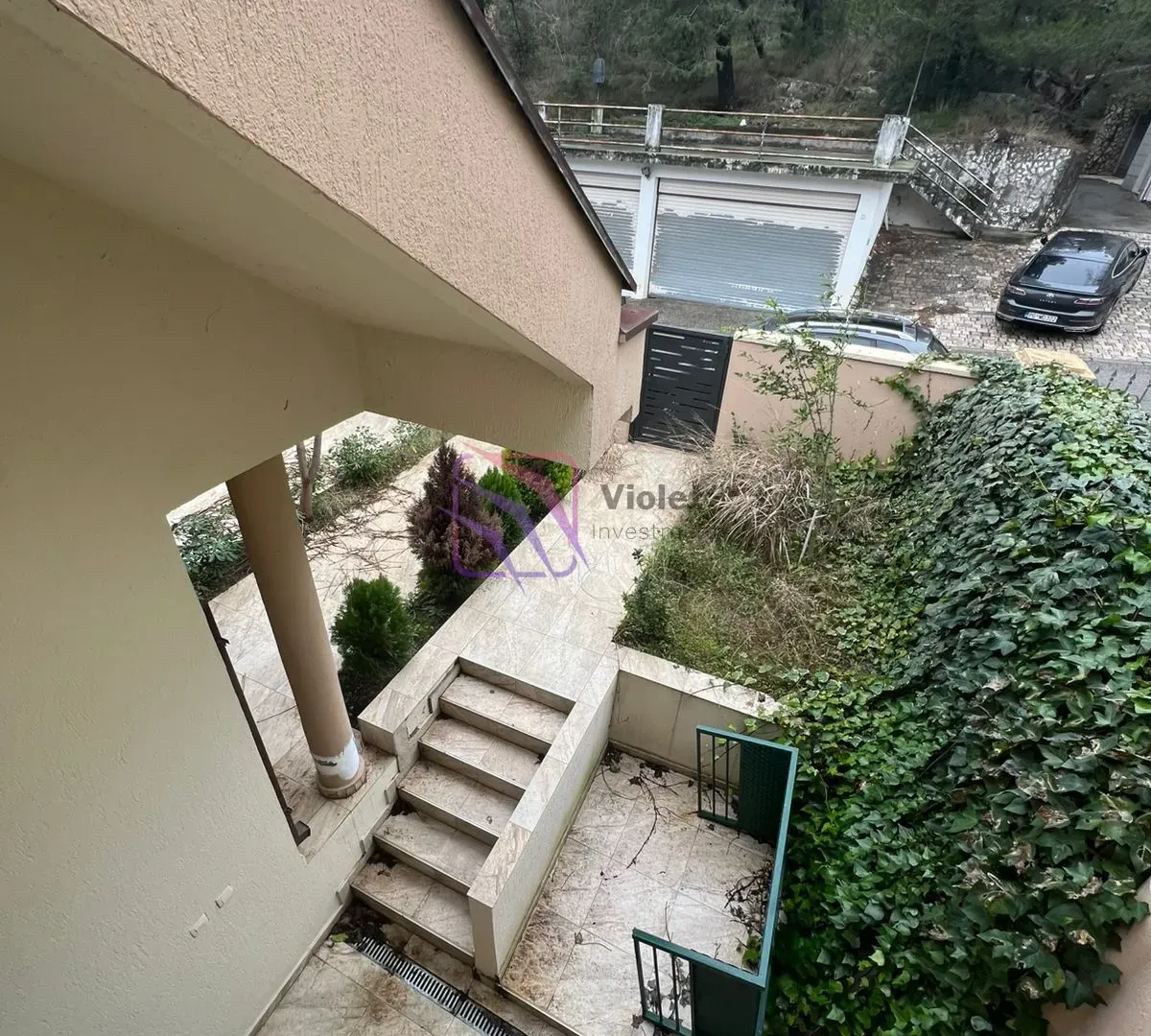 Prodaja, kuća, 400m², Gorica C, Podgorica