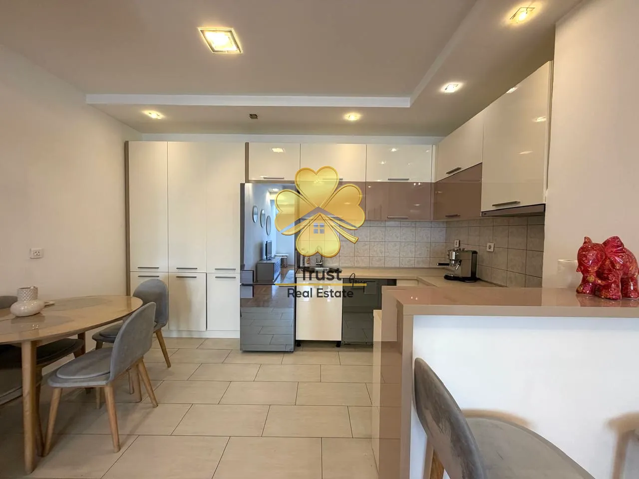 Rent, three bedroom apartment, 100m², City Kvart, Podgorica