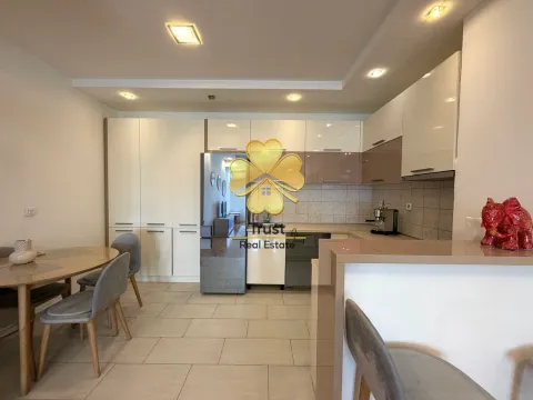 Rent, three bedroom apartment, 100m², City Kvart, Podgorica - image 6