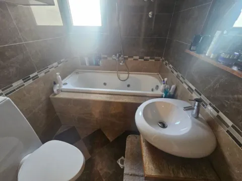 Prodaja, dvosoban stan, 80m², Centar, Bar - image 11