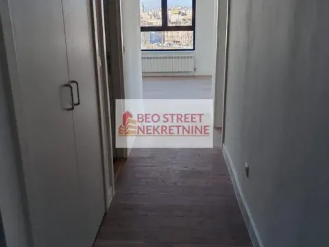 Izdavanje, trosoban stan, 80m², Savski Venac, Beograd - image 3