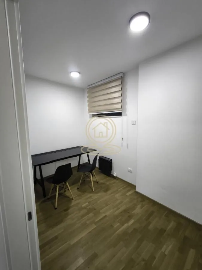 Izdavanje, trosoban stan, 60m², Južni Bulevar, Vračar Sve Podlokacije