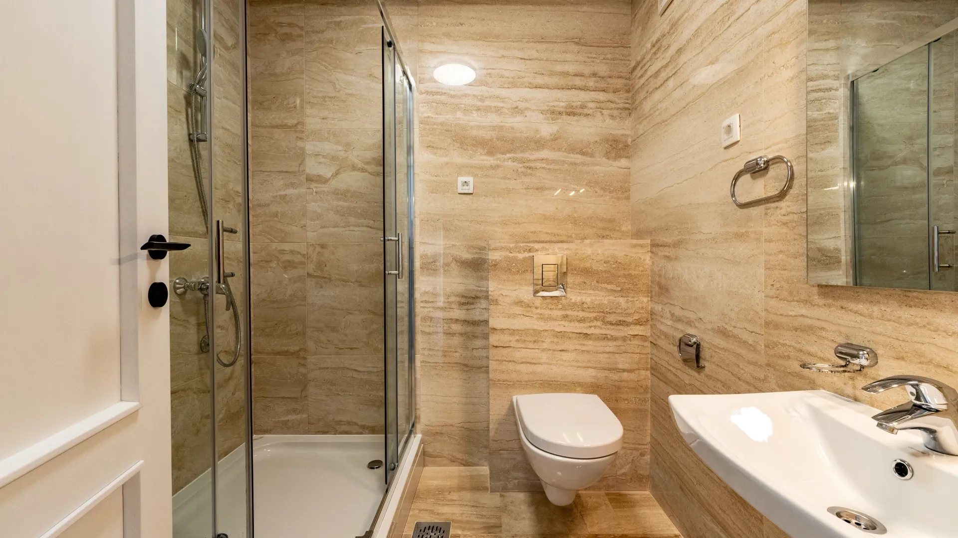 Prodaja, trosoban stan, 160m², Pržno, Budva