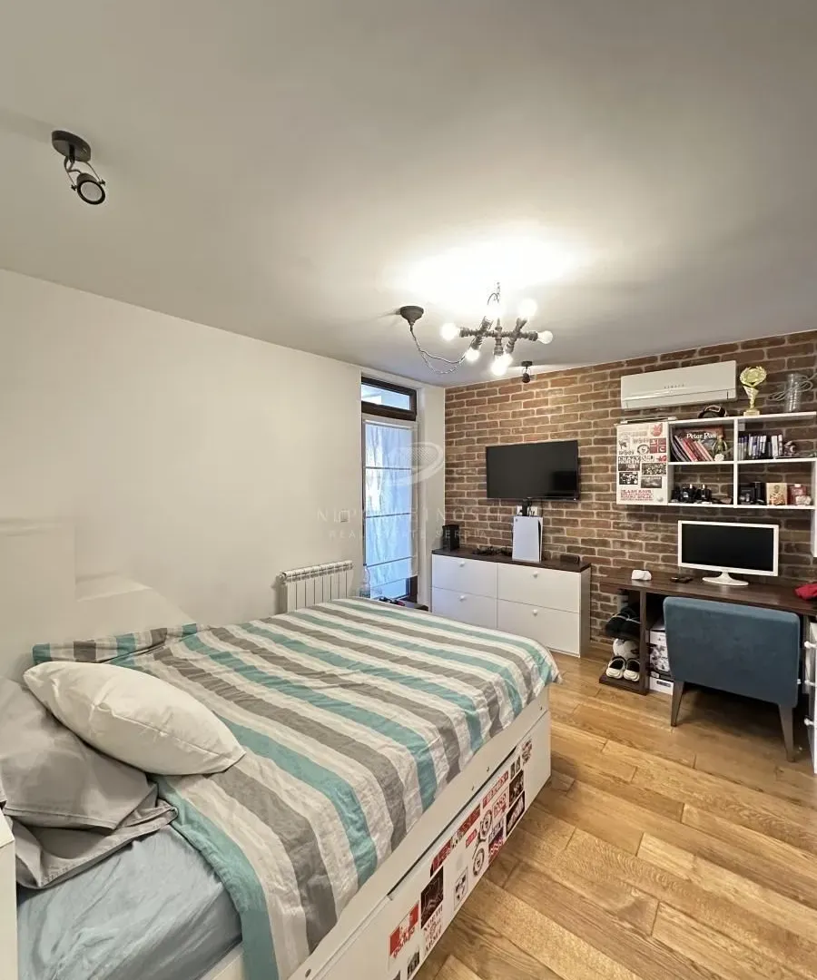 Sale, house, 300m², Lekino Brdo, Voždovac Sve Podlokacije