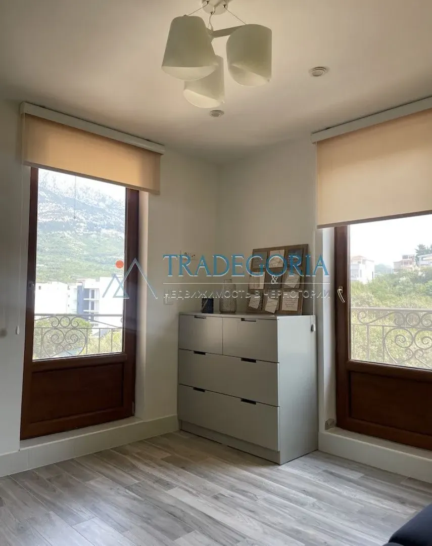 Prodaja, četvorosoban stan, 222m², Dobra Voda, Bar