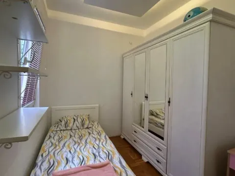 Prodaja, dvosoban stan, 70m², Dumidran, Tivat - image 9