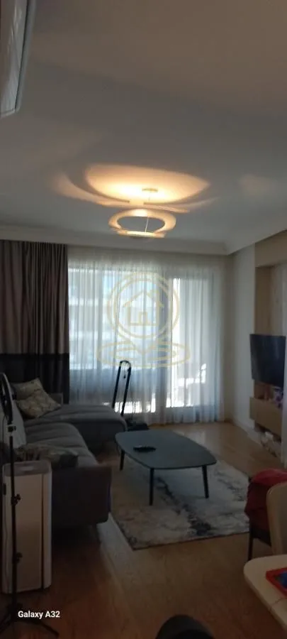 Izdavanje, trosoban stan, 85m², Savski Venac, Beograd