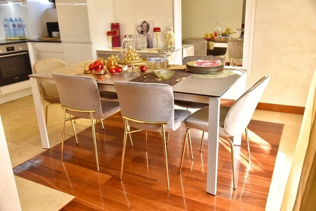 Rent, four bedroom apartment, 140m², Centar, Podgorica