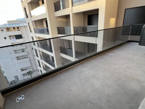 Prodaja, jednosoban stan, 62m², Centar, Bar - image 5