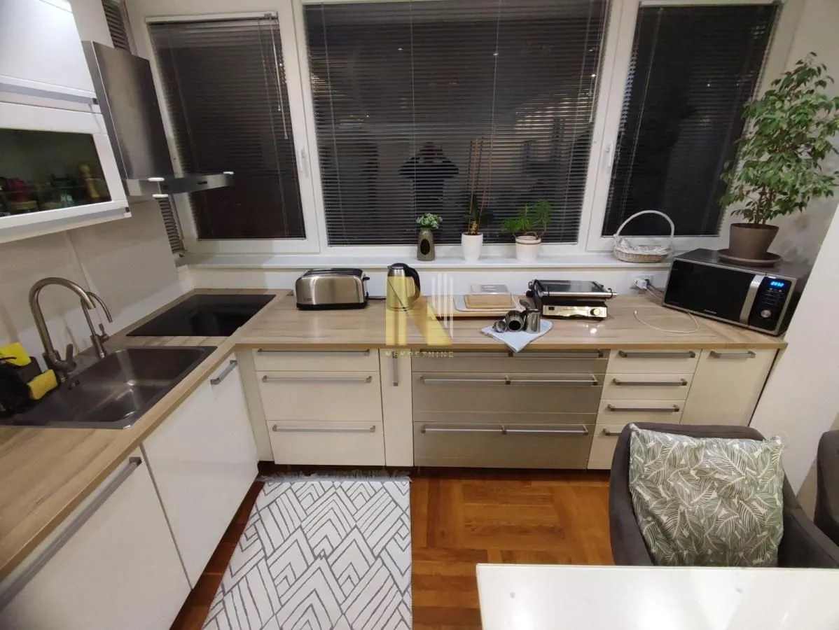 Prodaja, trosoban stan, 75m², Grbavica, Novi Sad Sve Podlokacije
