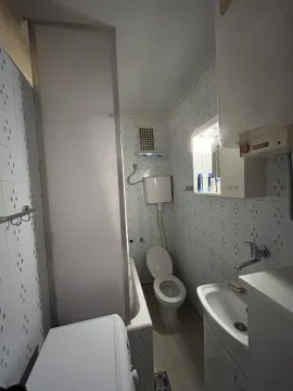 Izdavanje, dvosoban stan, 46m², Preko Morače, Podgorica - image 3