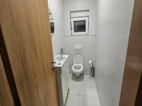 Izdavanje, kuća, 100m², Gornja Gorica, Podgorica - image 3