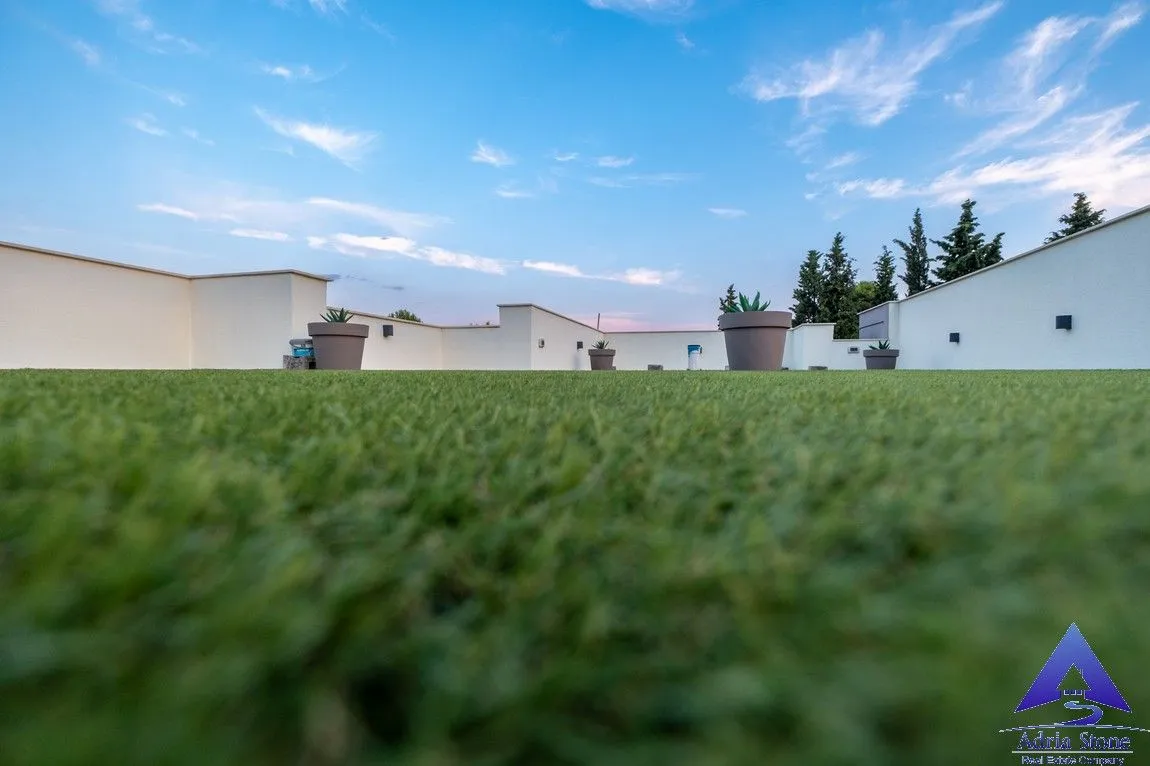 Rent, house, 180m², Podgorica, Crna Gora