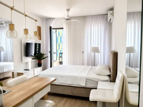 Sale, studio apartment, 27m², Bečići, Budva - image 1