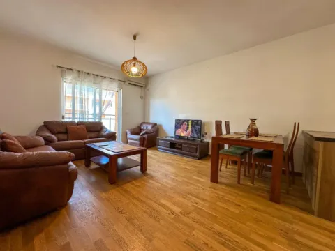 Izdavanje, jednosoban stan, 52m², City Kvart, Podgorica - image 4