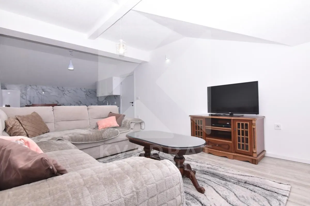 Izdavanje, dvosoban stan, 100m², Donja Gorica, Podgorica