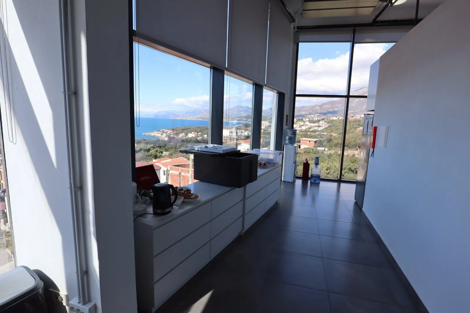 Sale, office space, 1200m², Hladna Uvala, Bar