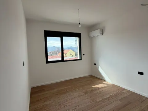 Prodaja, dvosoban stan, 84m², Donja Gorica, Podgorica - image 9