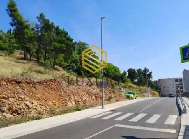 Izdavanje, dvosoban stan, 69m², Zabjelo, Podgorica
