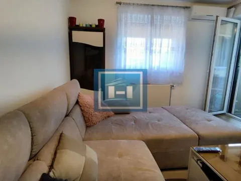 Prodaja, trosoban stan, 78m², Centar, Jagodina - image 5