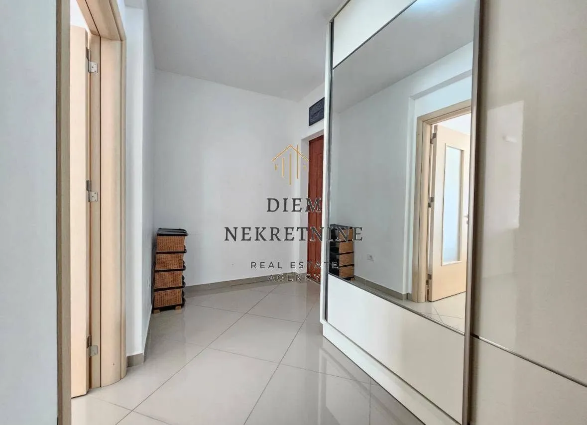Rent, one bedroom apartment, 67m², Centar, Bar