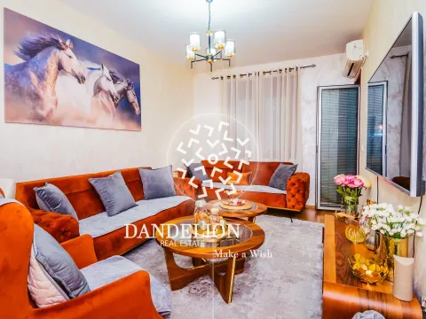 Izdavanje, dvosoban stan, 60m², Pobrežje, Podgorica - image 1