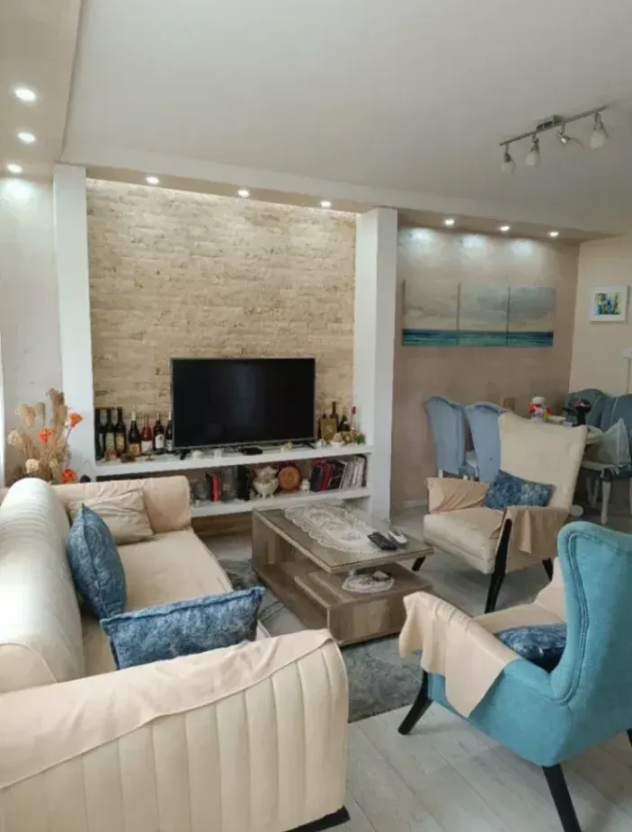 Izdavanje, jednosoban stan, 45m², Stari Aerodrom, Podgorica