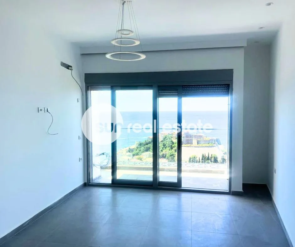 Prodaja, dvosoban stan, 52m², Centar, Ulcinj