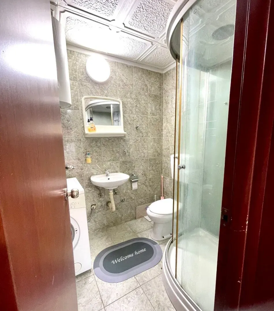 Izdavanje, dvosoban stan, 70m², Gornja Gorica, Podgorica