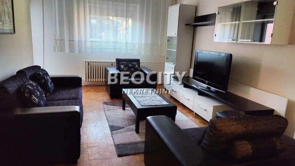 Izdavanje, dvosoban stan, 50m², Centar, Novi Sad