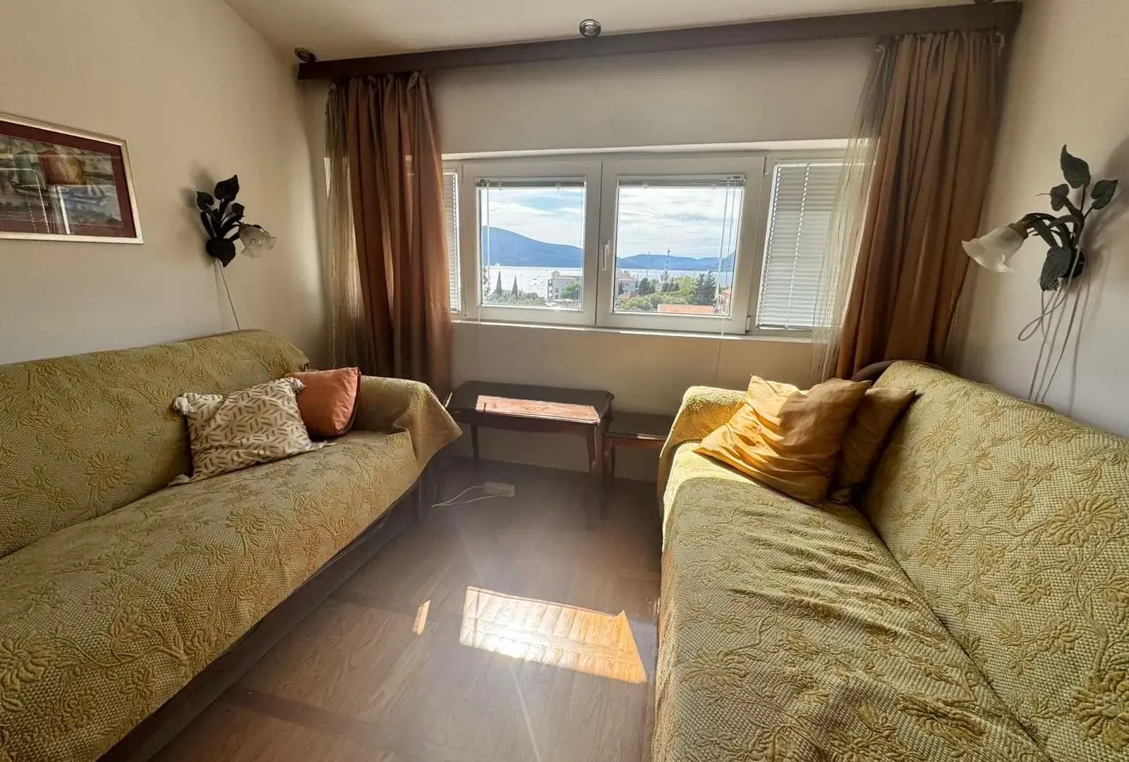 Rent, one bedroom apartment, 75m², Centar, Tivat