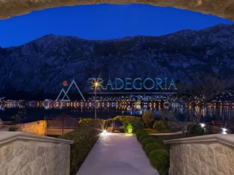 Prodaja, kuća, 497m², Prčanj, Kotor - image 7