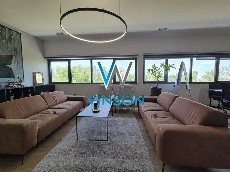 Rent, office space, 230m², Železnička Stanica, Novi Sad Sve Podlokacije