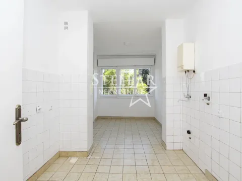 Rent, three bedroom apartment, 82m², Tuški Put, Podgorica - image 3