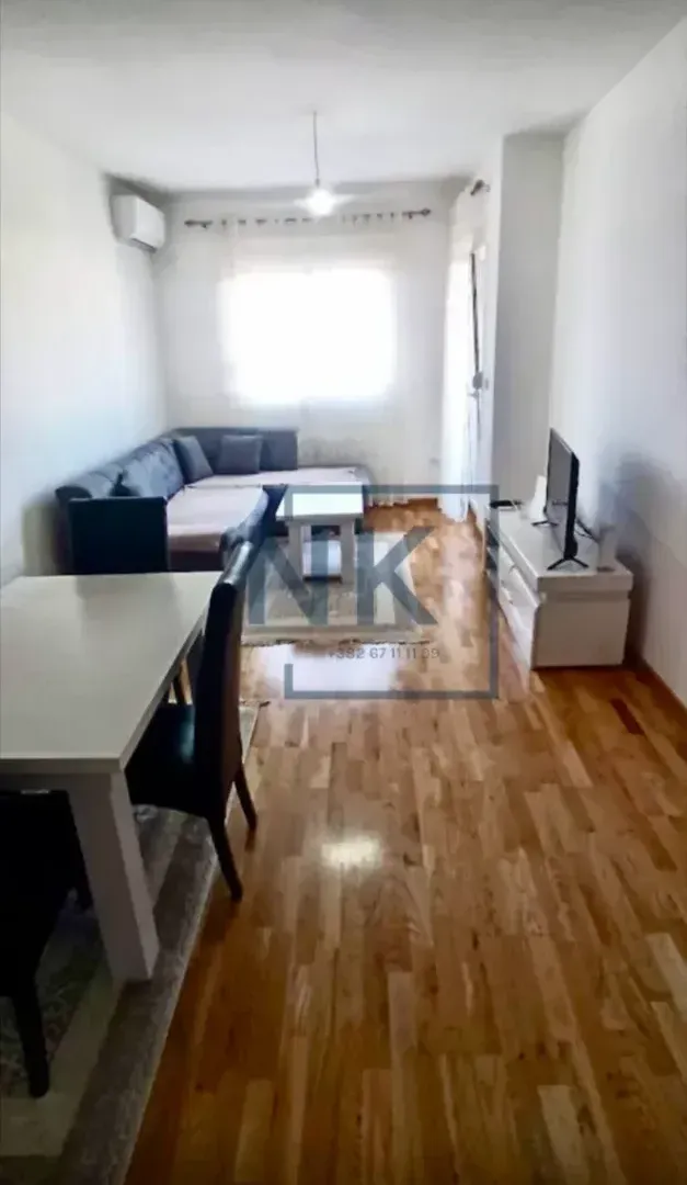 Izdavanje, jednosoban stan, 46m², Stari Aerodrom, Podgorica