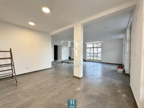 Izdavanje, poslovni prostor, 70m², Karaburško Polje, Podgorica - image 3