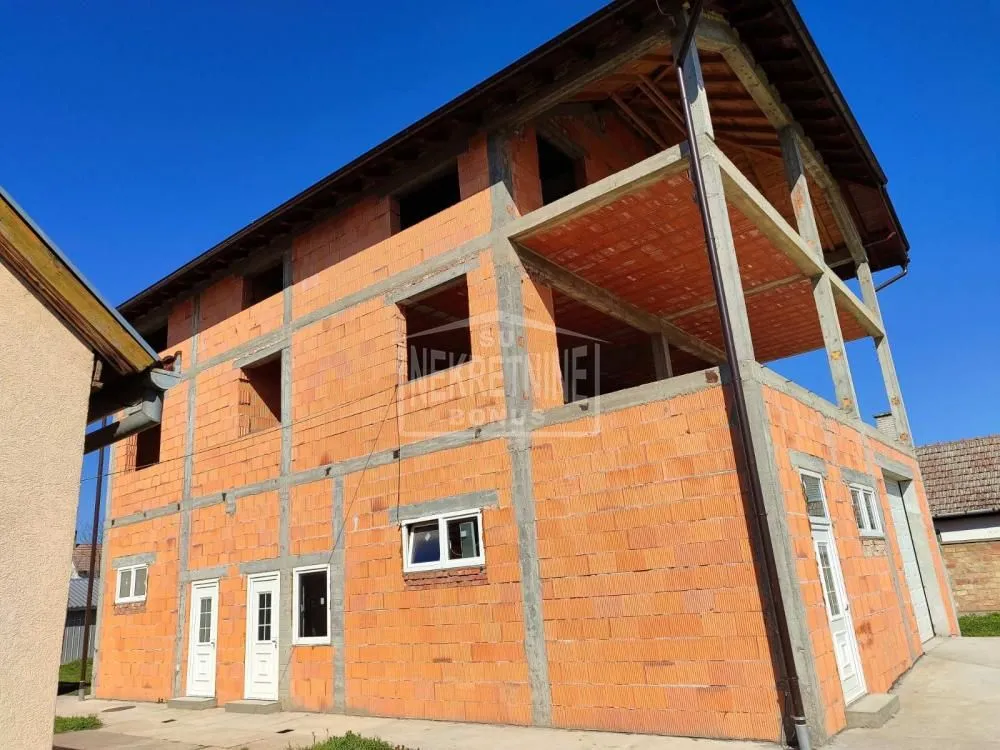 Prodaja, kuća, 505m², Novo Selo, Subotica
