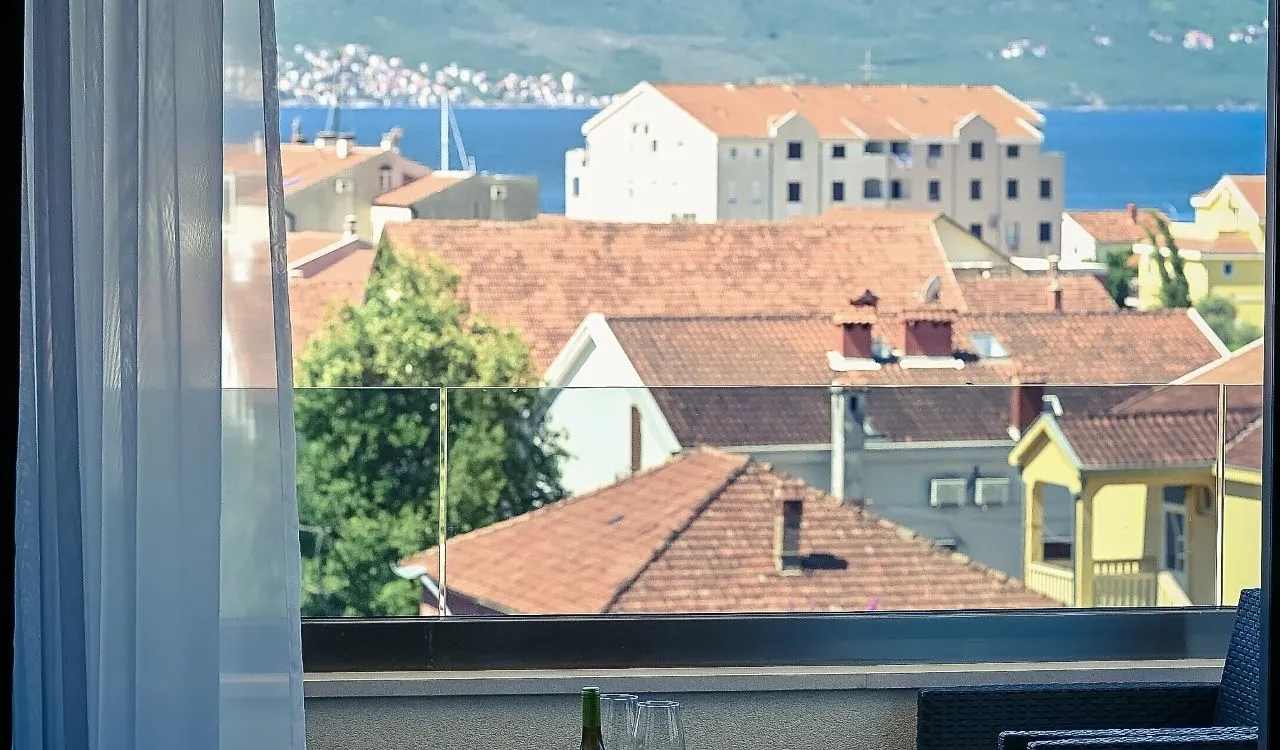 Prodaja, dvosoban stan, 87m², Mažina, Tivat